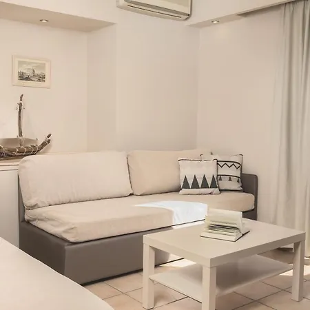 Hotell Pierros *
