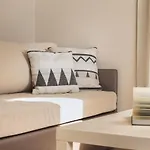 Pierros فندق