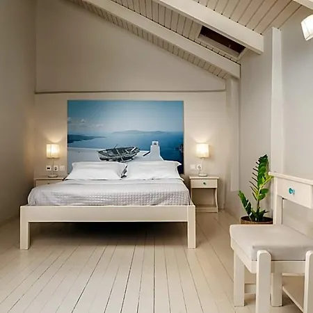 Pierros Hotel *