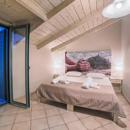 Pierros Hotel *